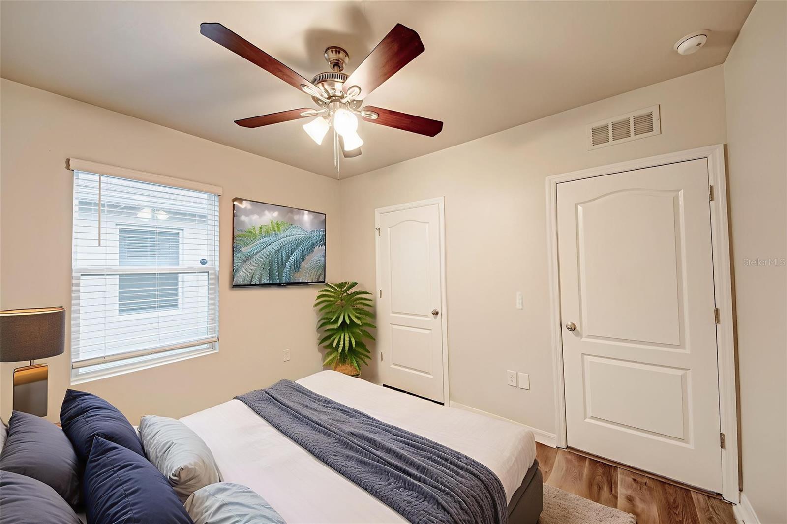 Image 18 of 34 For 3354 Summerdale Way