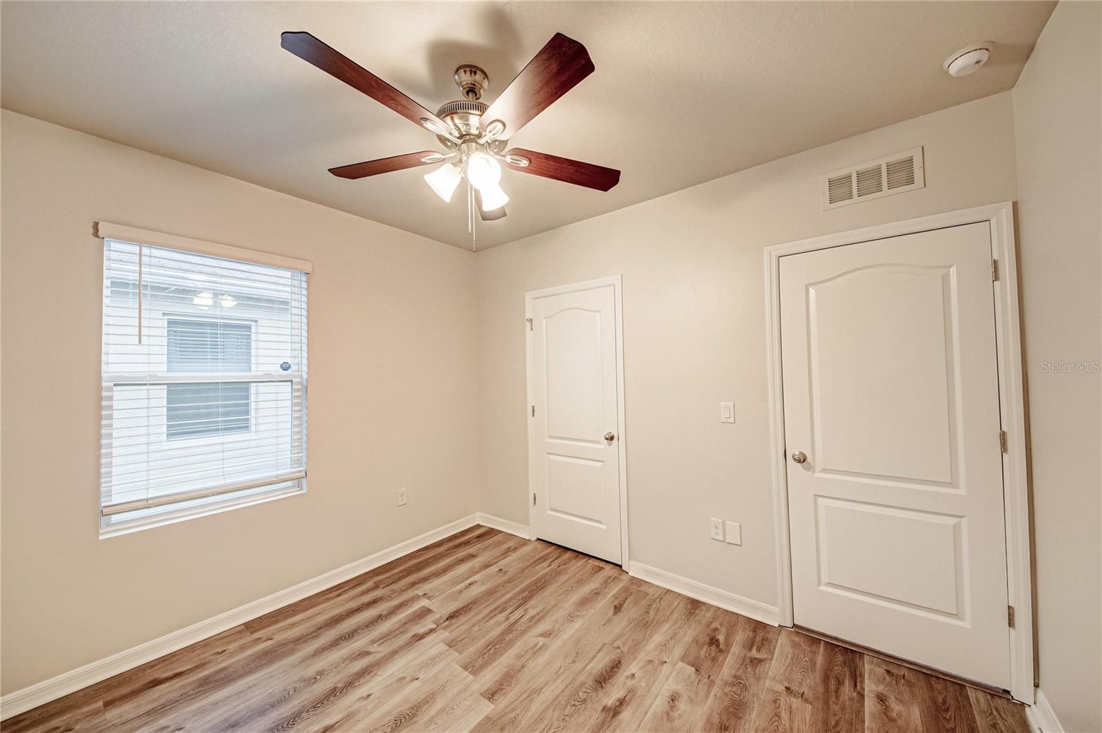 Image 19 of 34 For 3354 Summerdale Way
