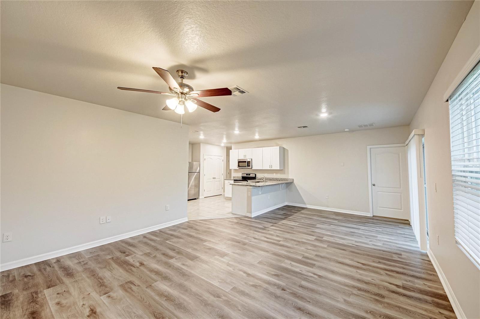 Image 4 of 34 For 3354 Summerdale Way