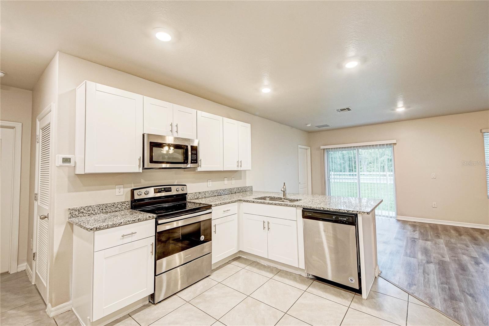 Image 7 of 34 For 3354 Summerdale Way