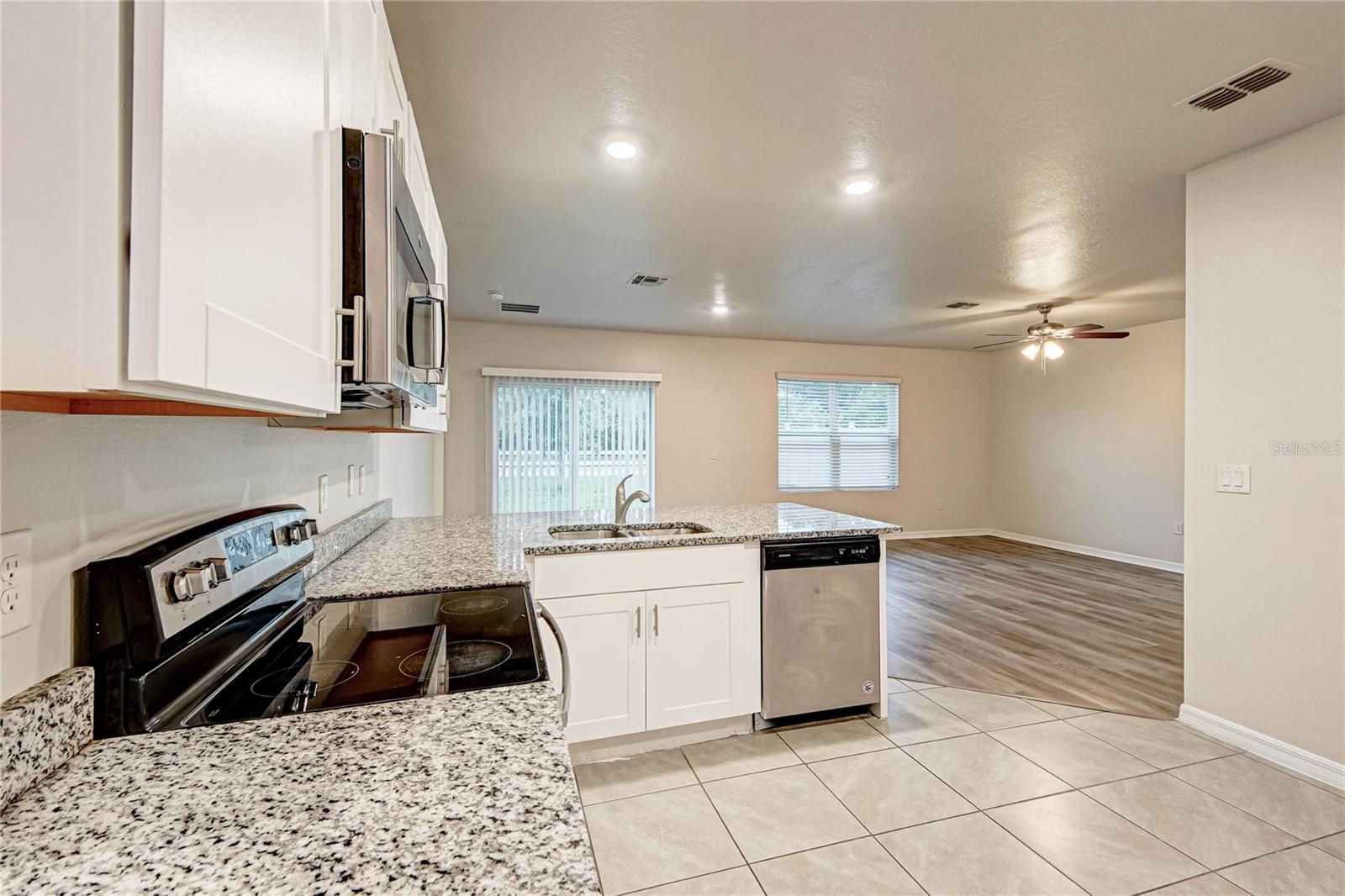 Image 8 of 34 For 3354 Summerdale Way