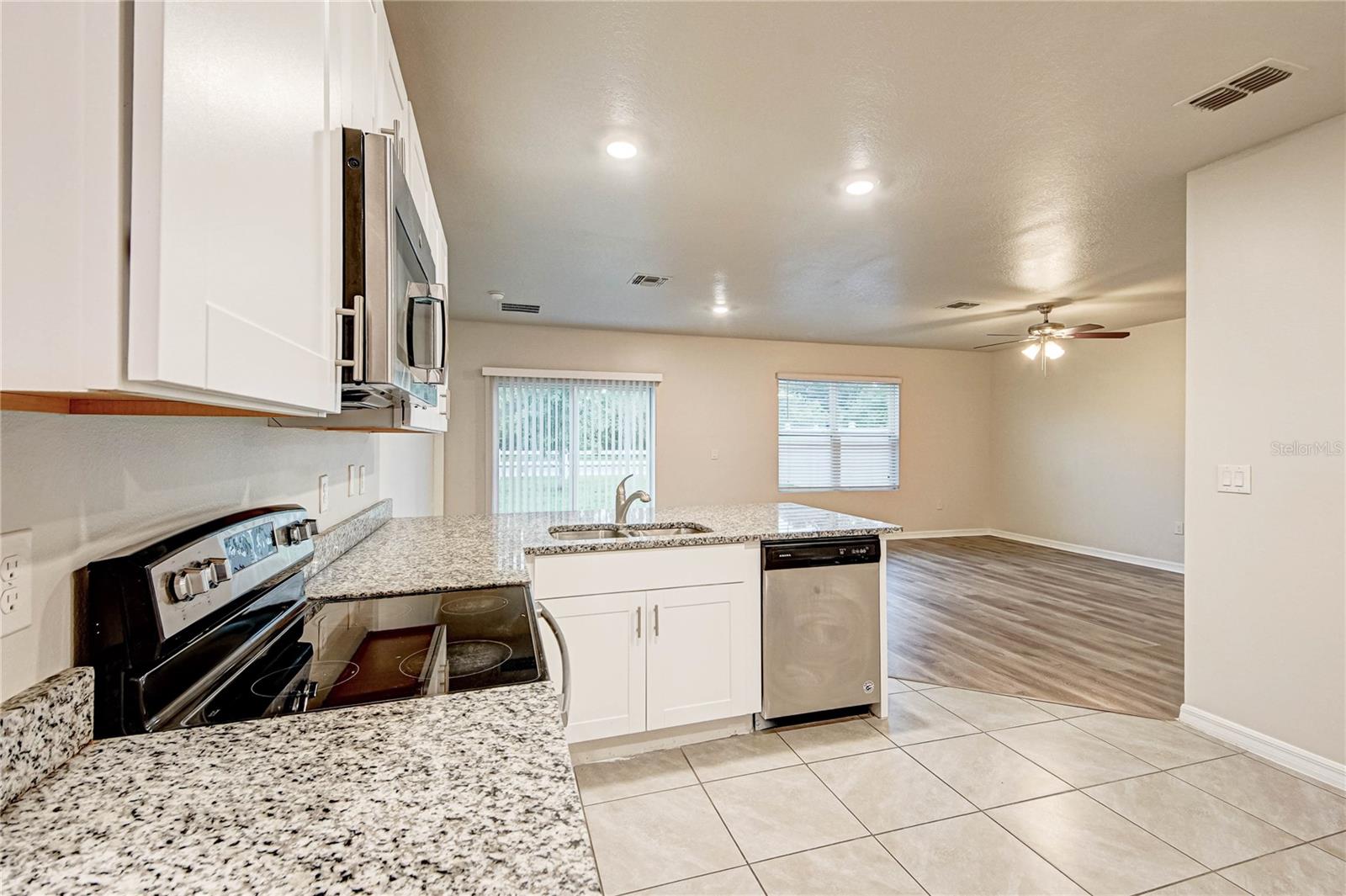 Image 9 of 34 For 3354 Summerdale Way