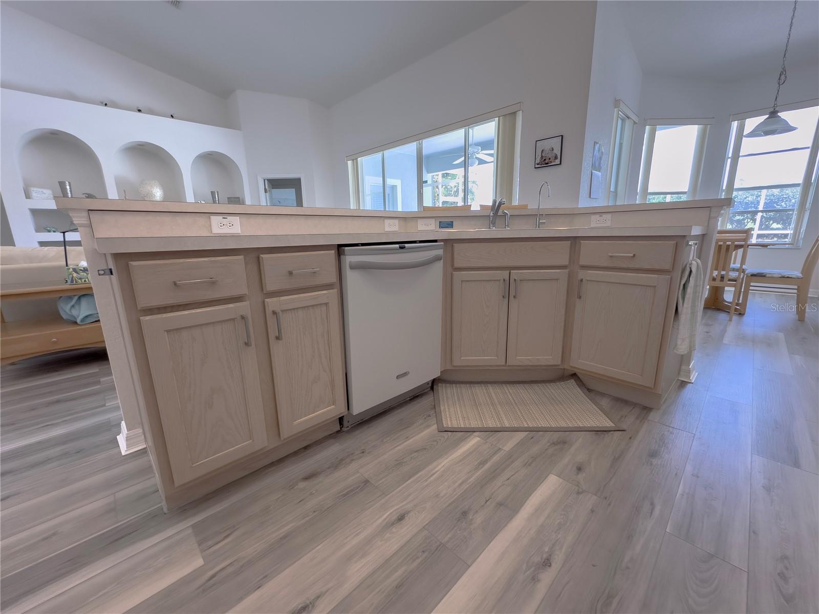 Image 16 of 46 For 204 Birkdale Street