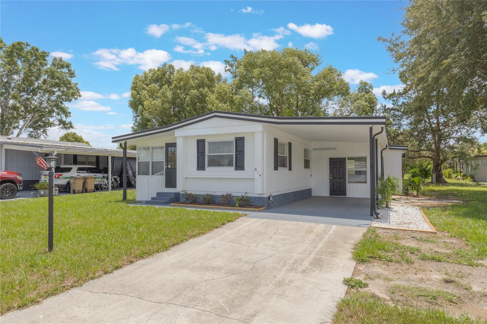Details for 814 Roseapple Avenue, LADY LAKE, FL 32159