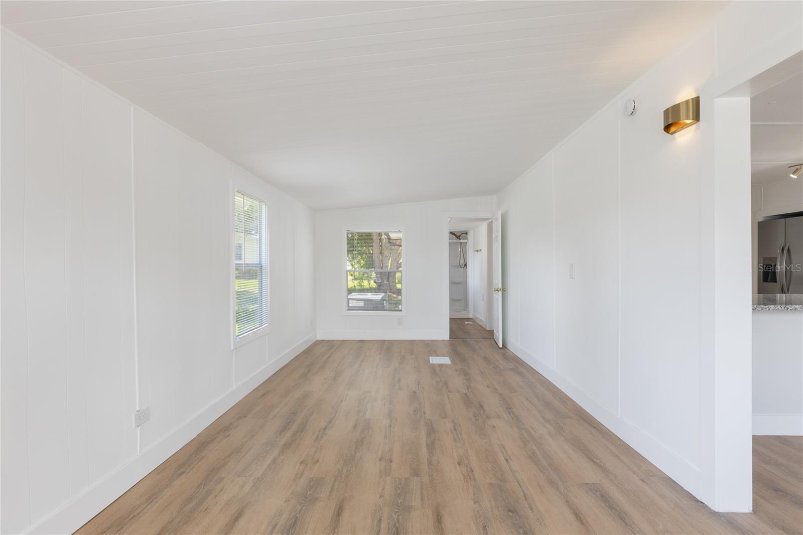 Image 9 of 21 For 814 Roseapple Avenue