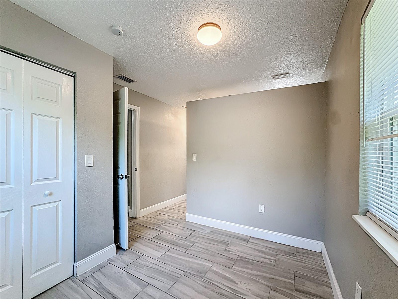 Image 23 of 34 For 611 Durango Way