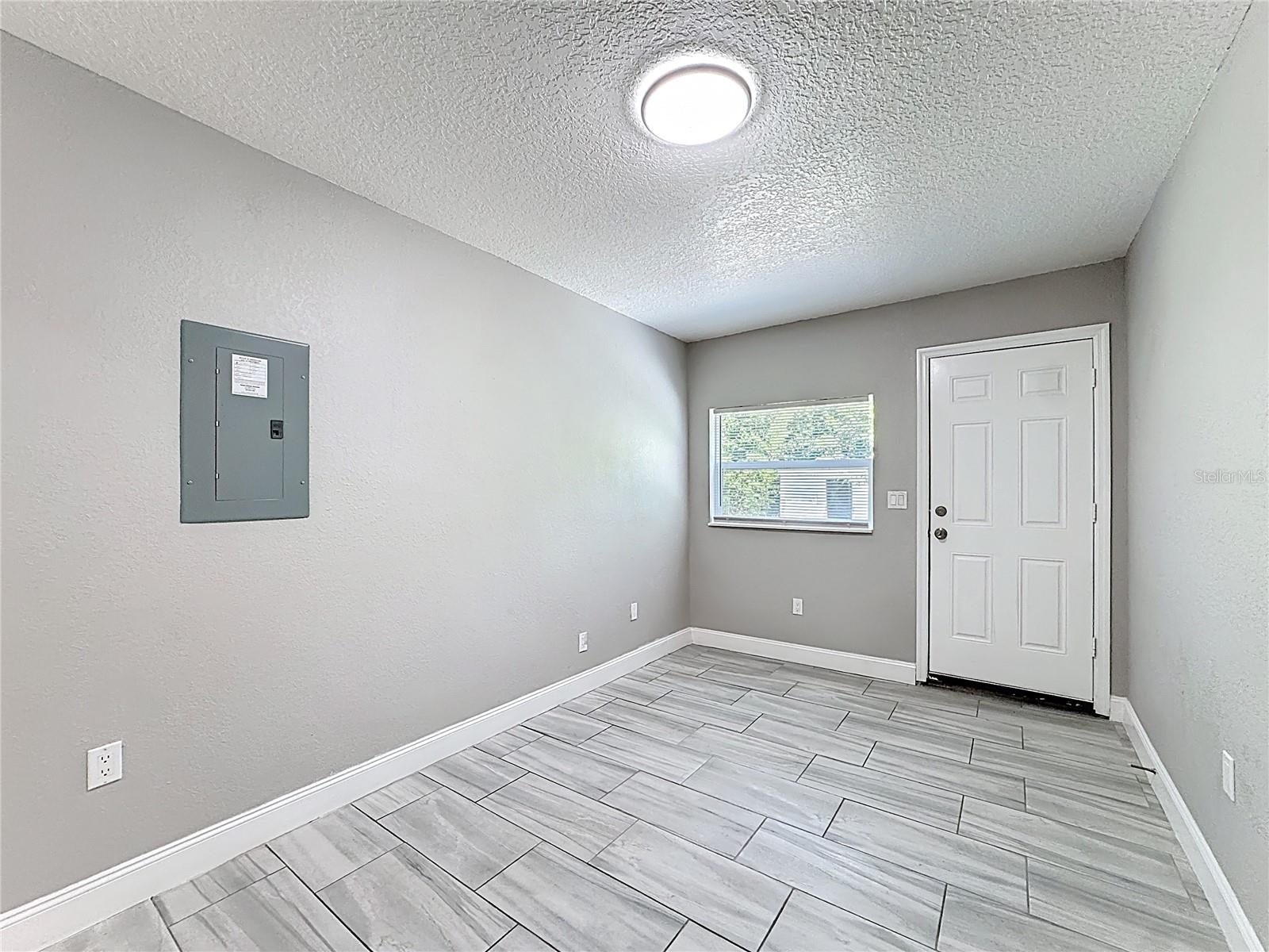Image 27 of 34 For 611 Durango Way