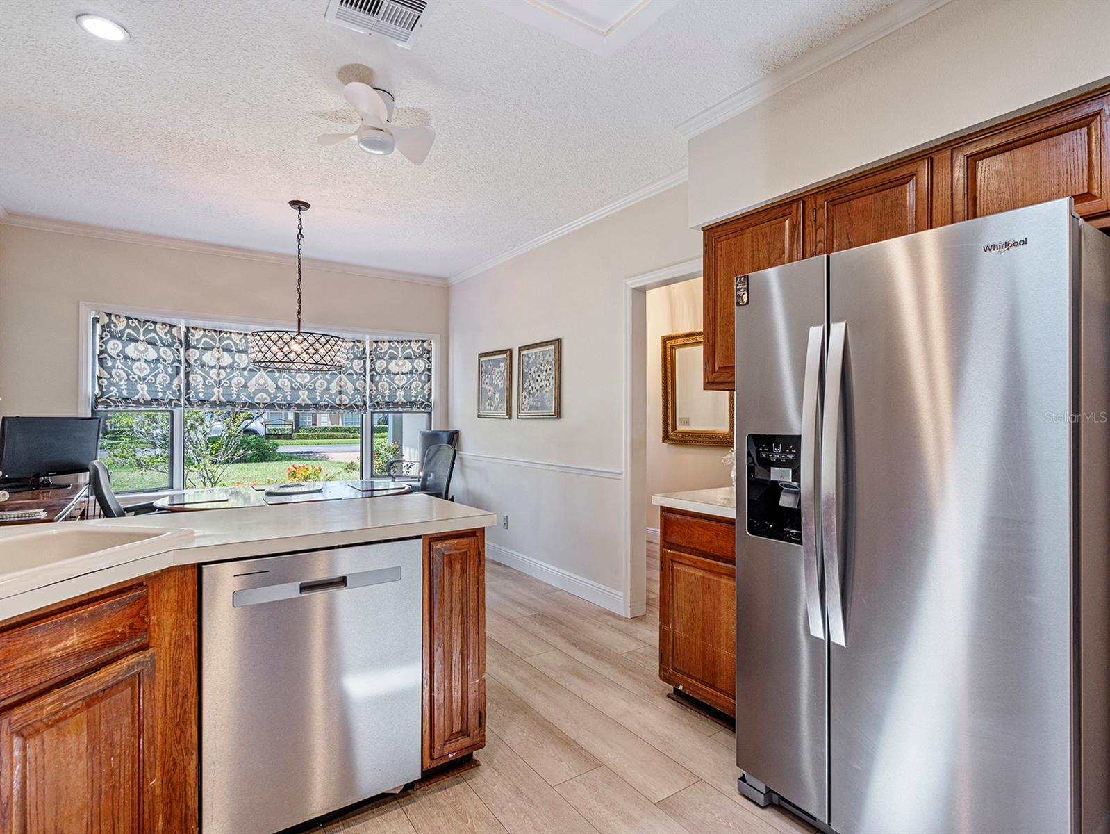 Image 12 of 32 For 235 Shadowbay Boulevard