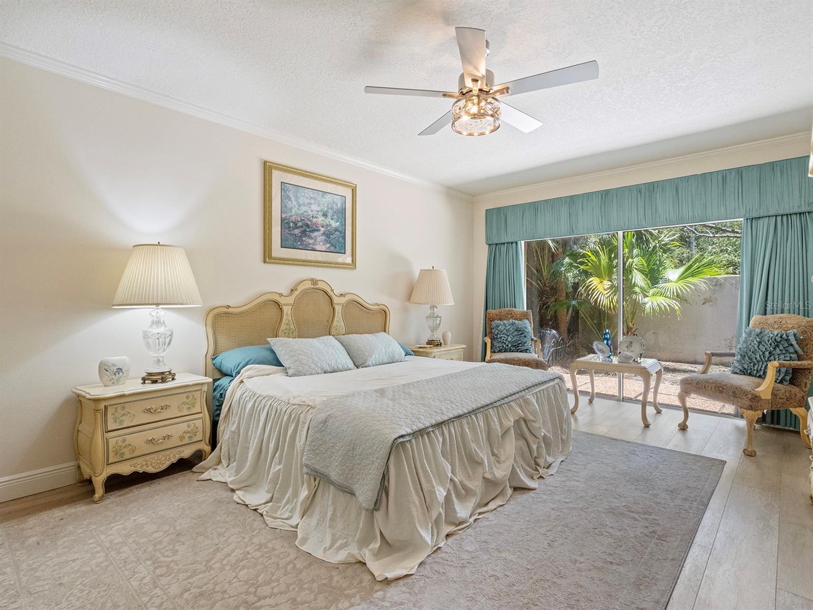 Image 15 of 32 For 235 Shadowbay Boulevard