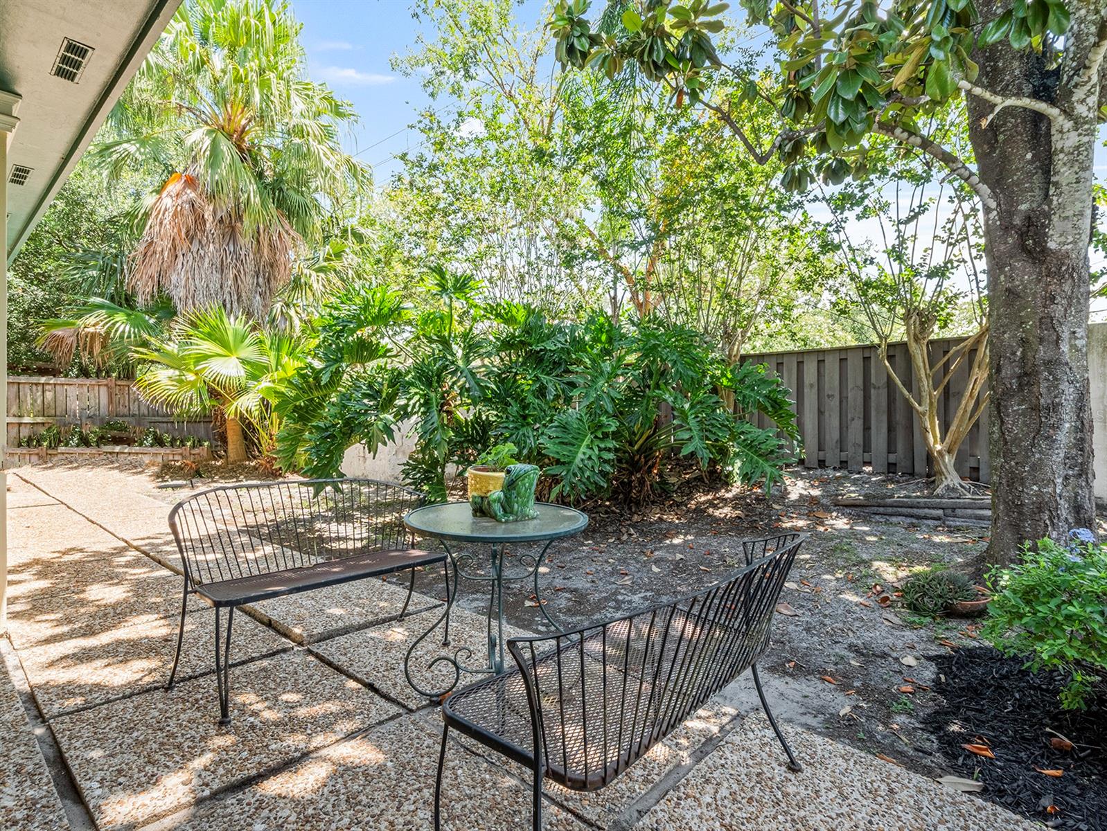 Image 21 of 32 For 235 Shadowbay Boulevard