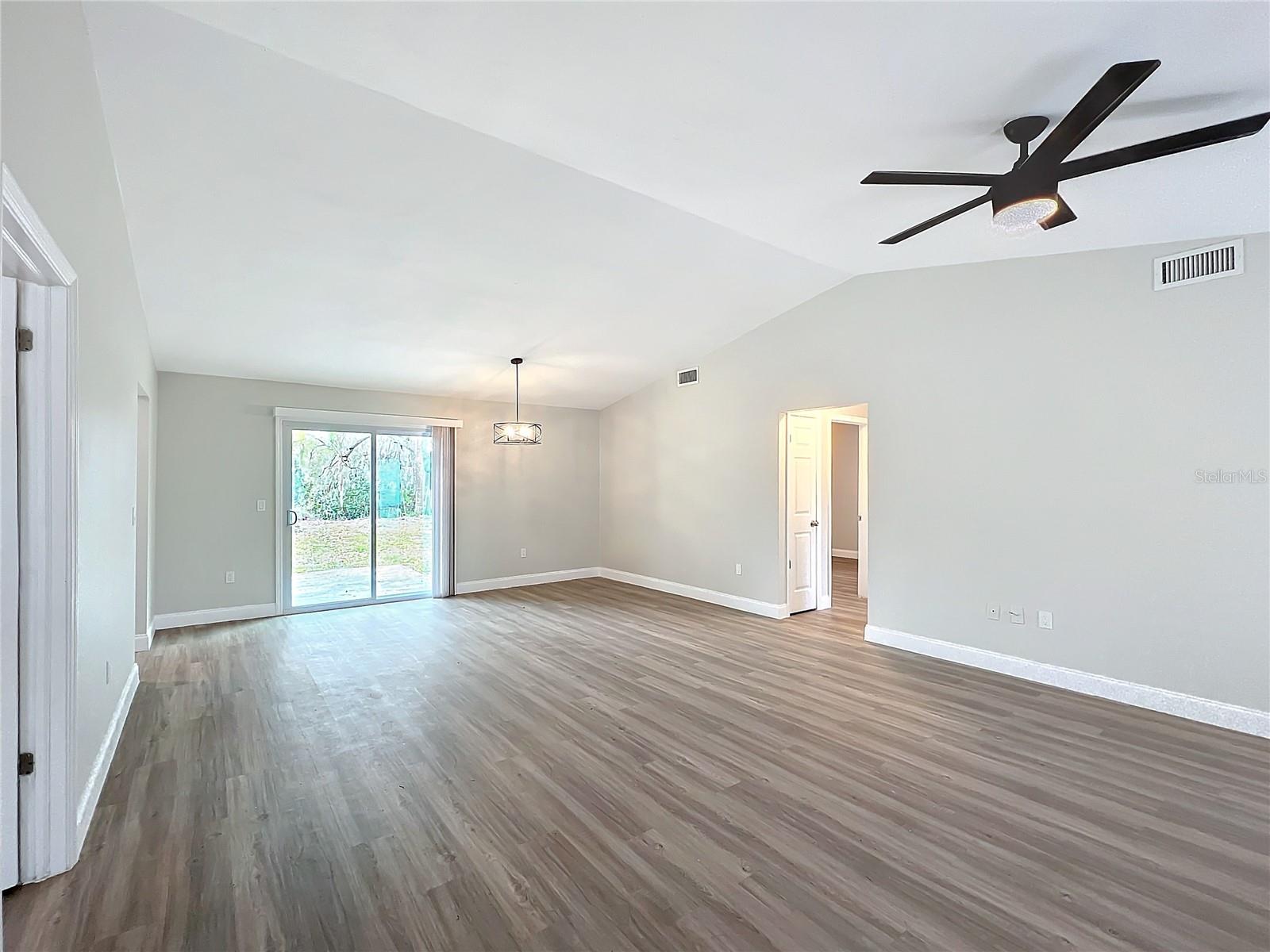 Image 9 of 44 For 3322 Heather Glynn Drive