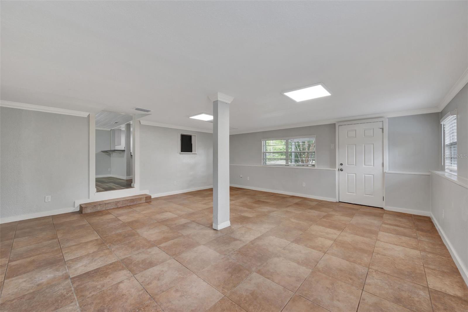 Image 18 of 34 For 1310 Coletta Dr