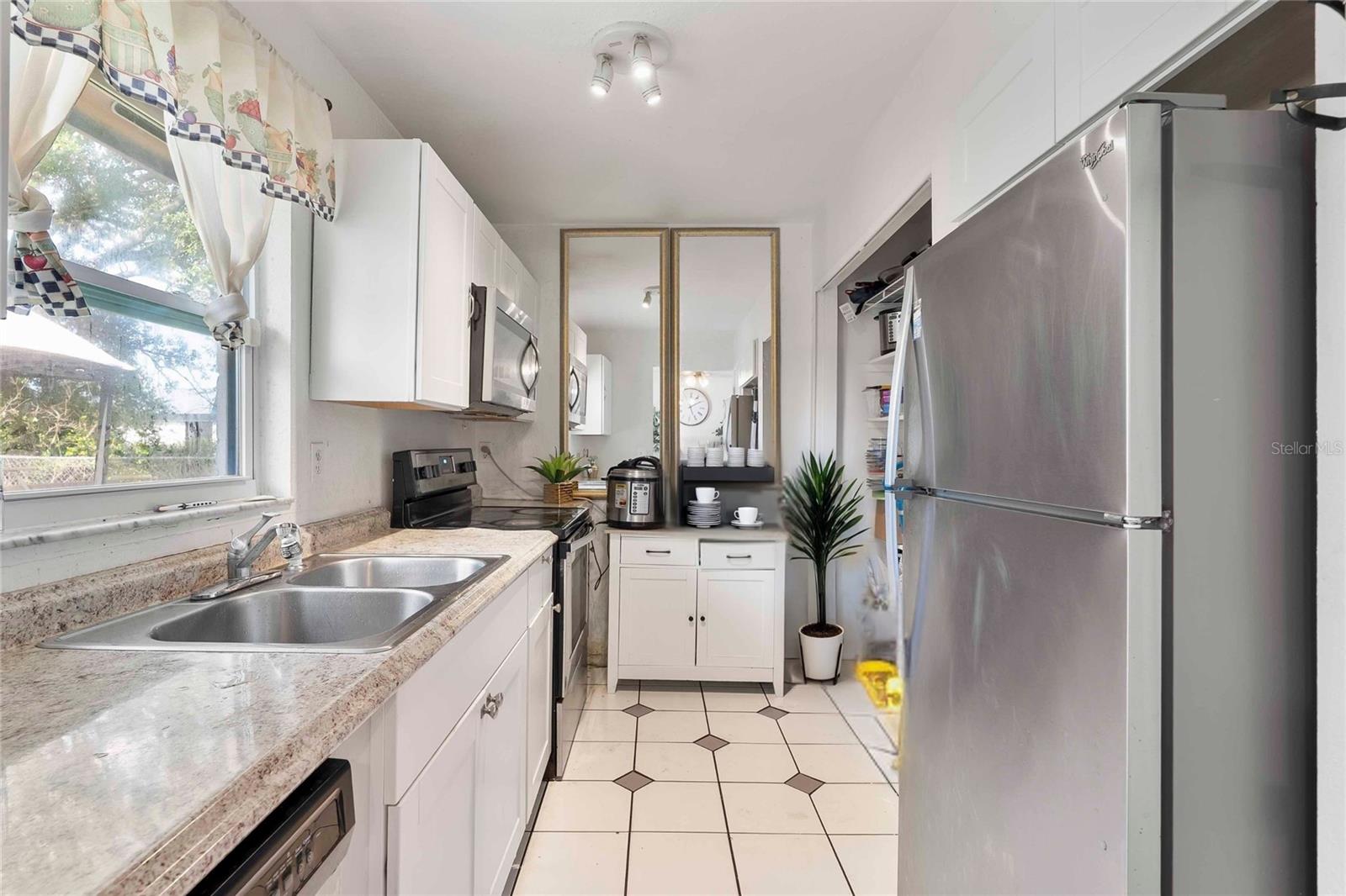 Image 3 of 15 For 4654 Alhama Street