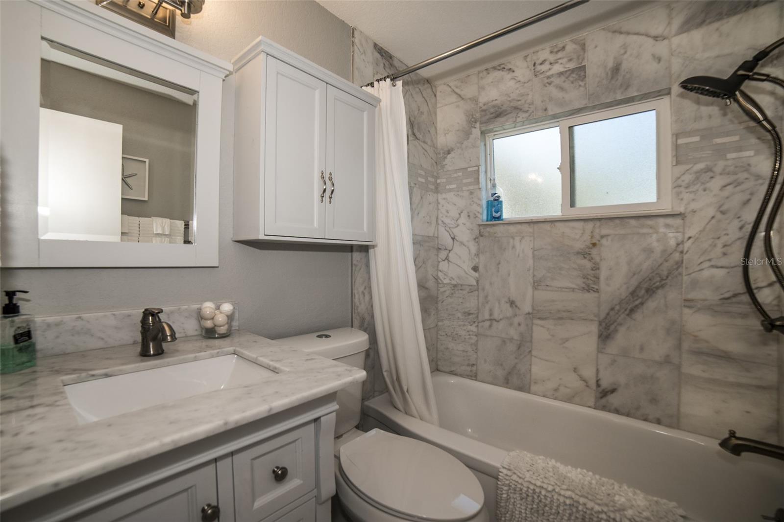 Image 13 of 22 For 2472 Whitman Street