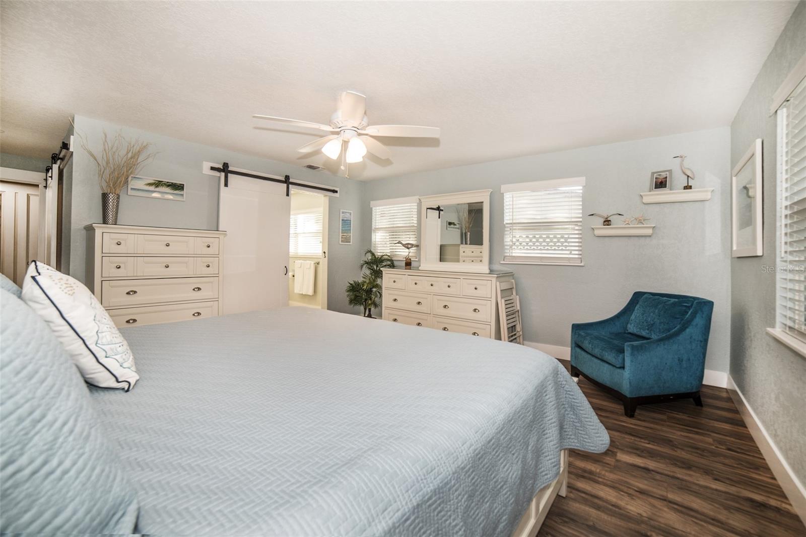 Image 16 of 22 For 2472 Whitman Street
