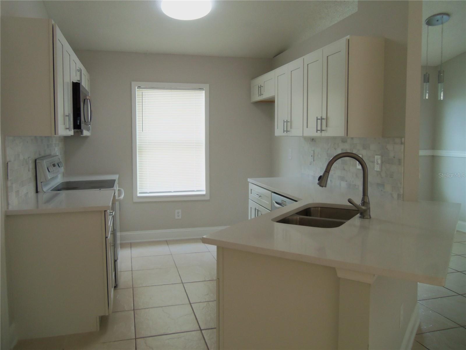 Image 11 of 31 For 1021 Golfside Court