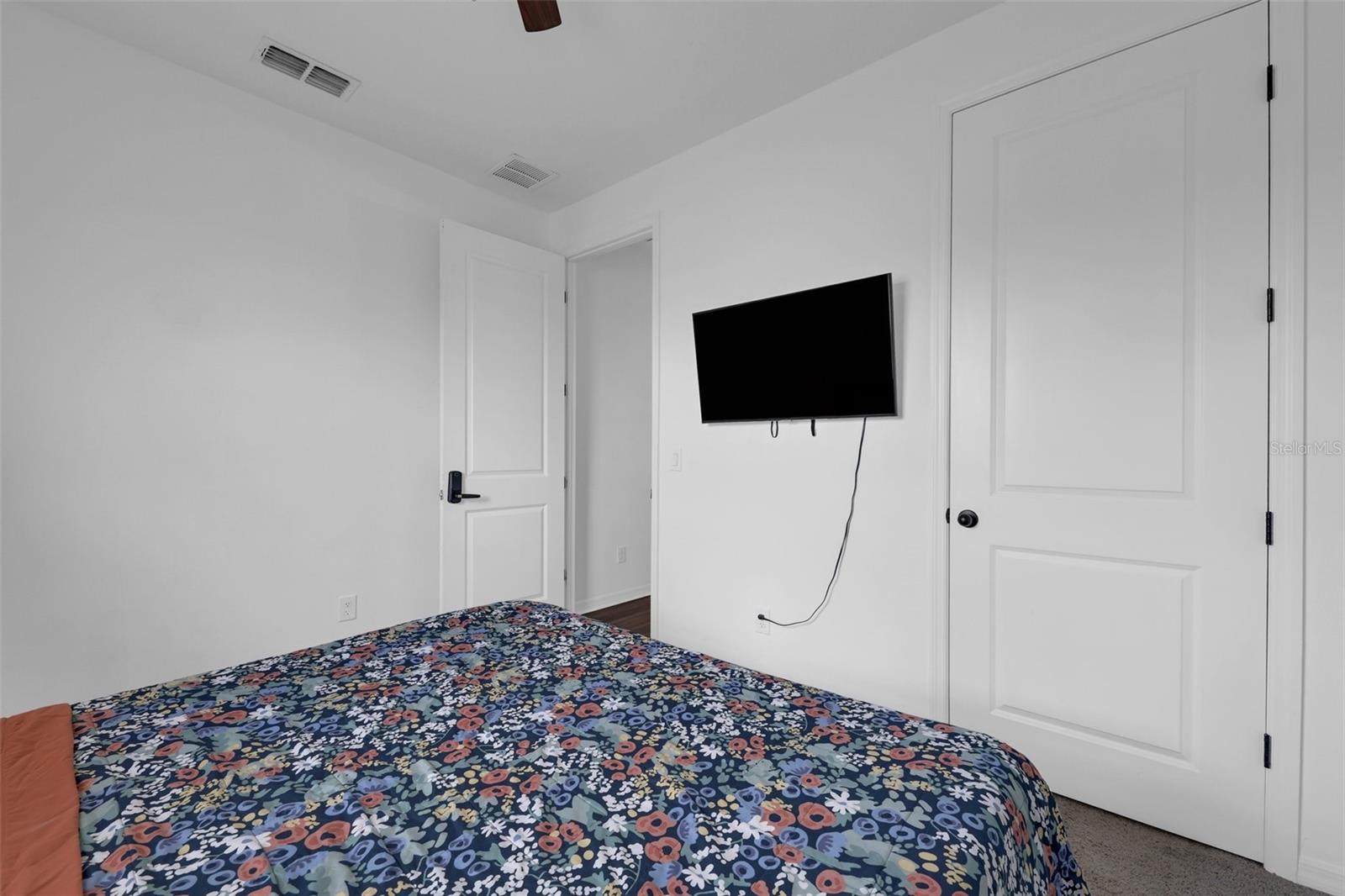 Image 23 of 49 For 2210 Derwent Drive