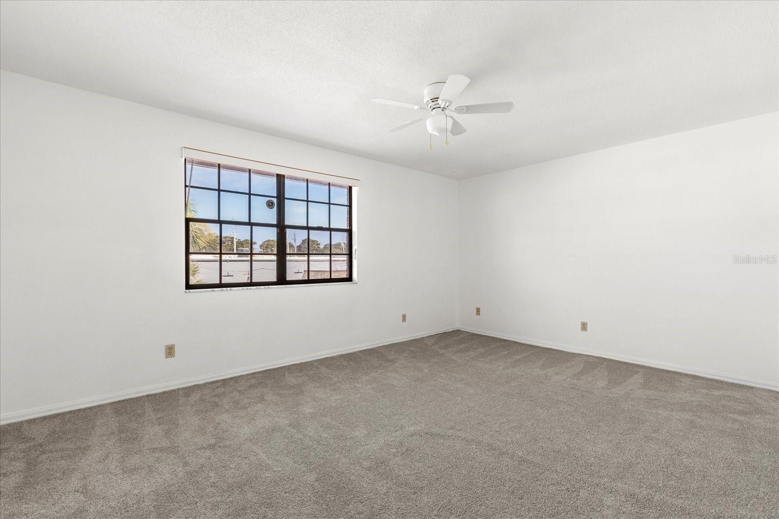 Image 14 of 27 For 2250 Palmetto Avenue I-11