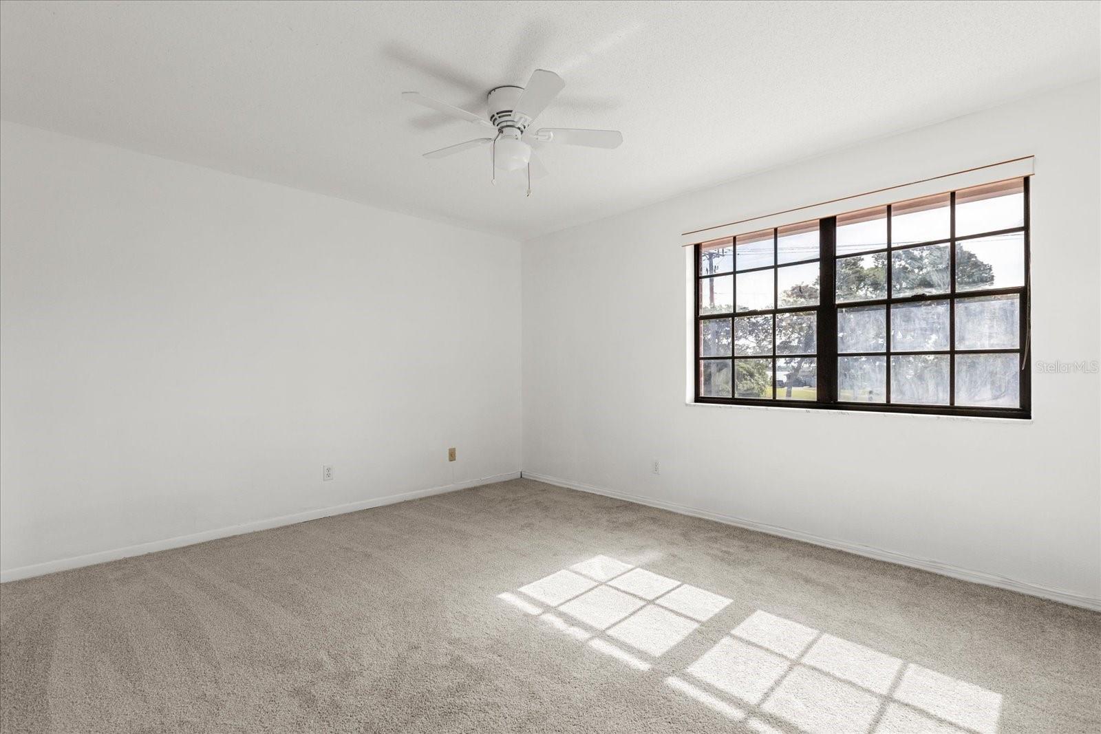 Image 18 of 27 For 2250 Palmetto Avenue I-11