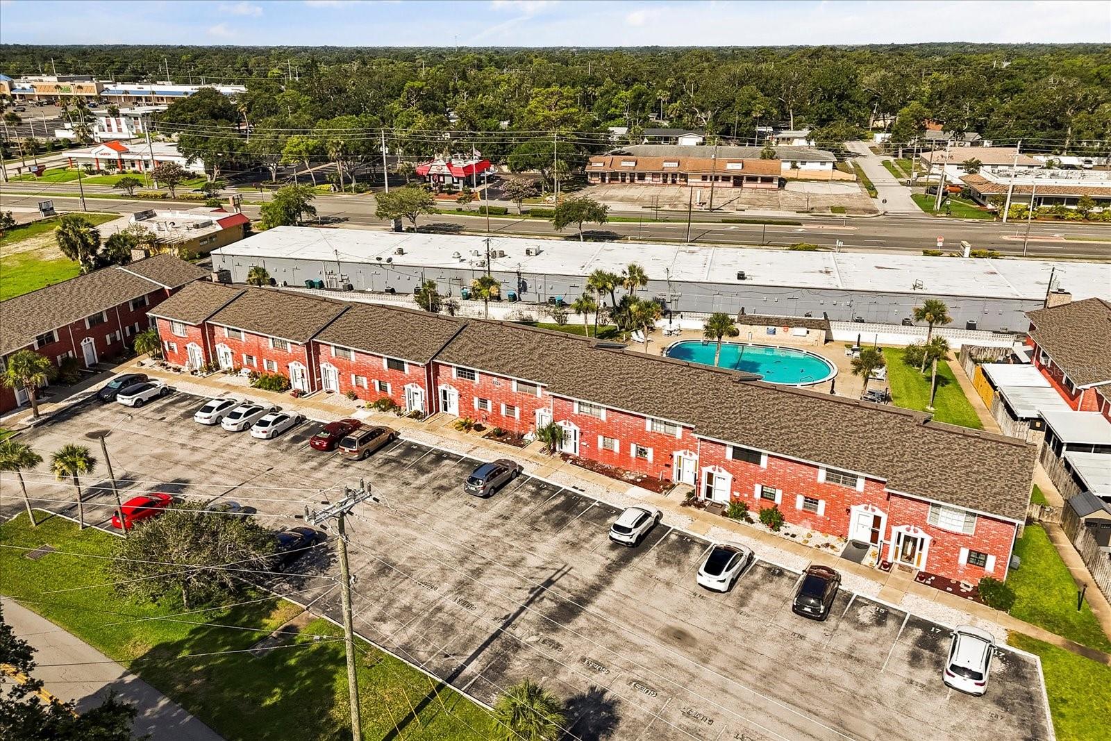Image 24 of 27 For 2250 Palmetto Avenue I-11