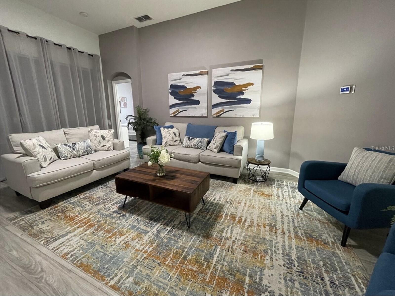 Image 3 of 24 For 8023 King Palm Circle
