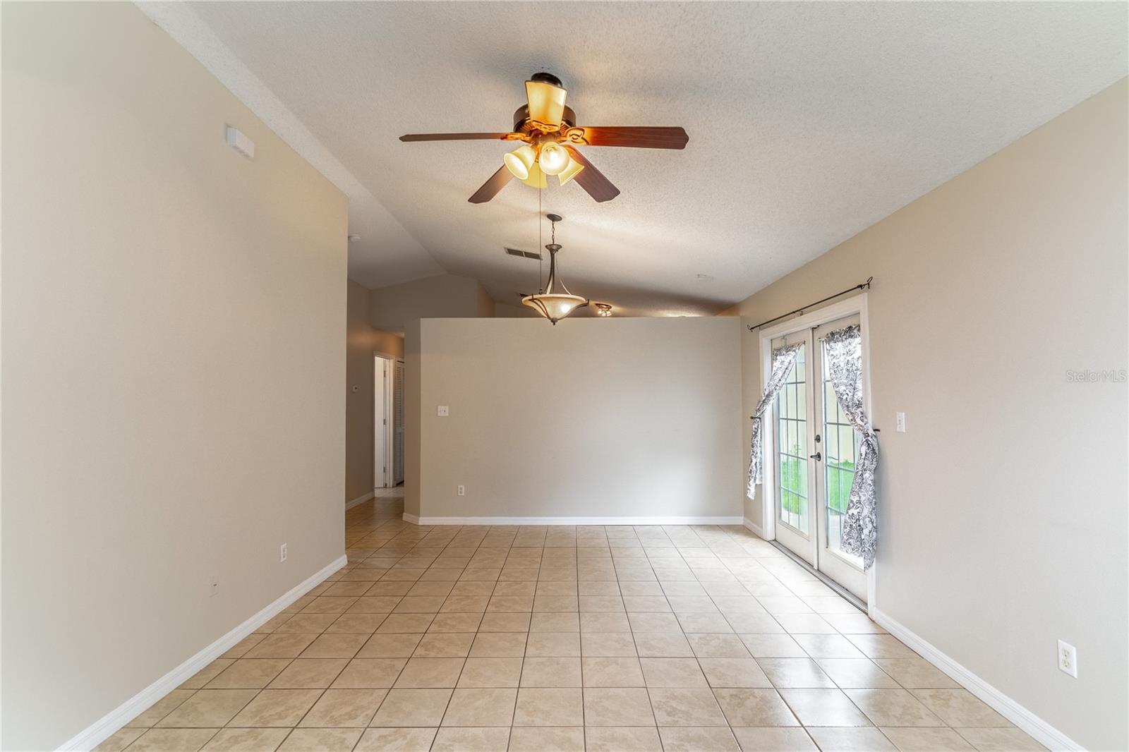 Image 14 of 20 For 206 Panorama Drive