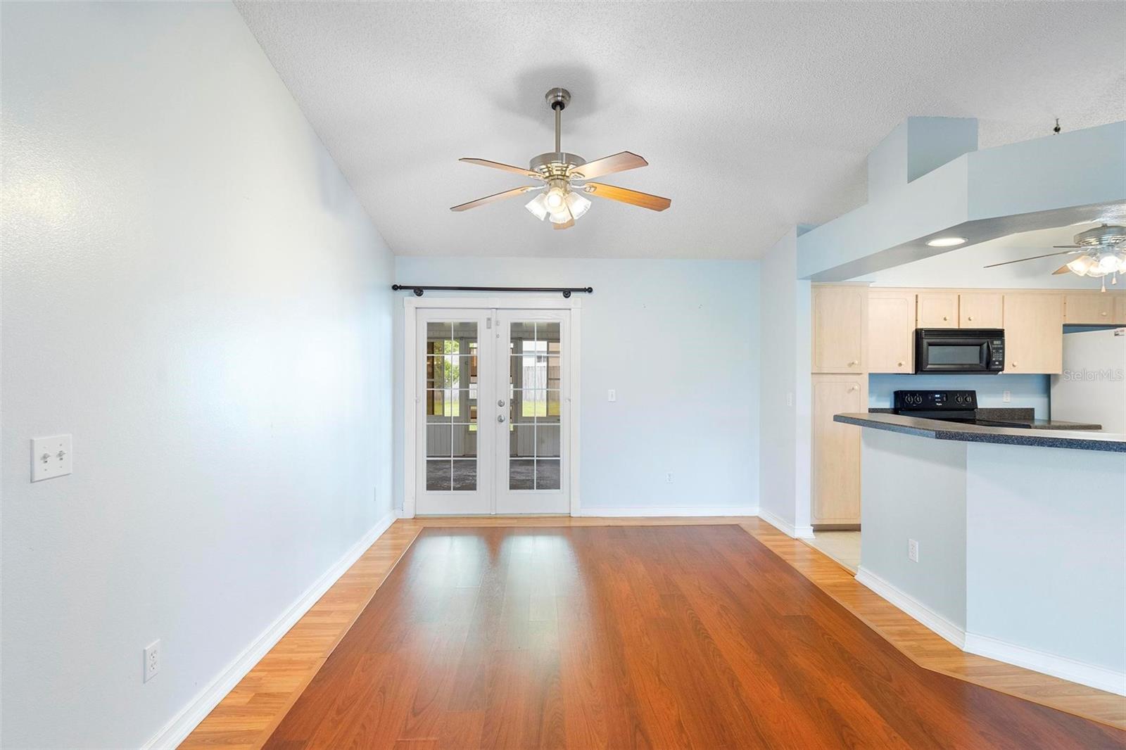 Image 13 of 47 For 2820 Tamarind Drive