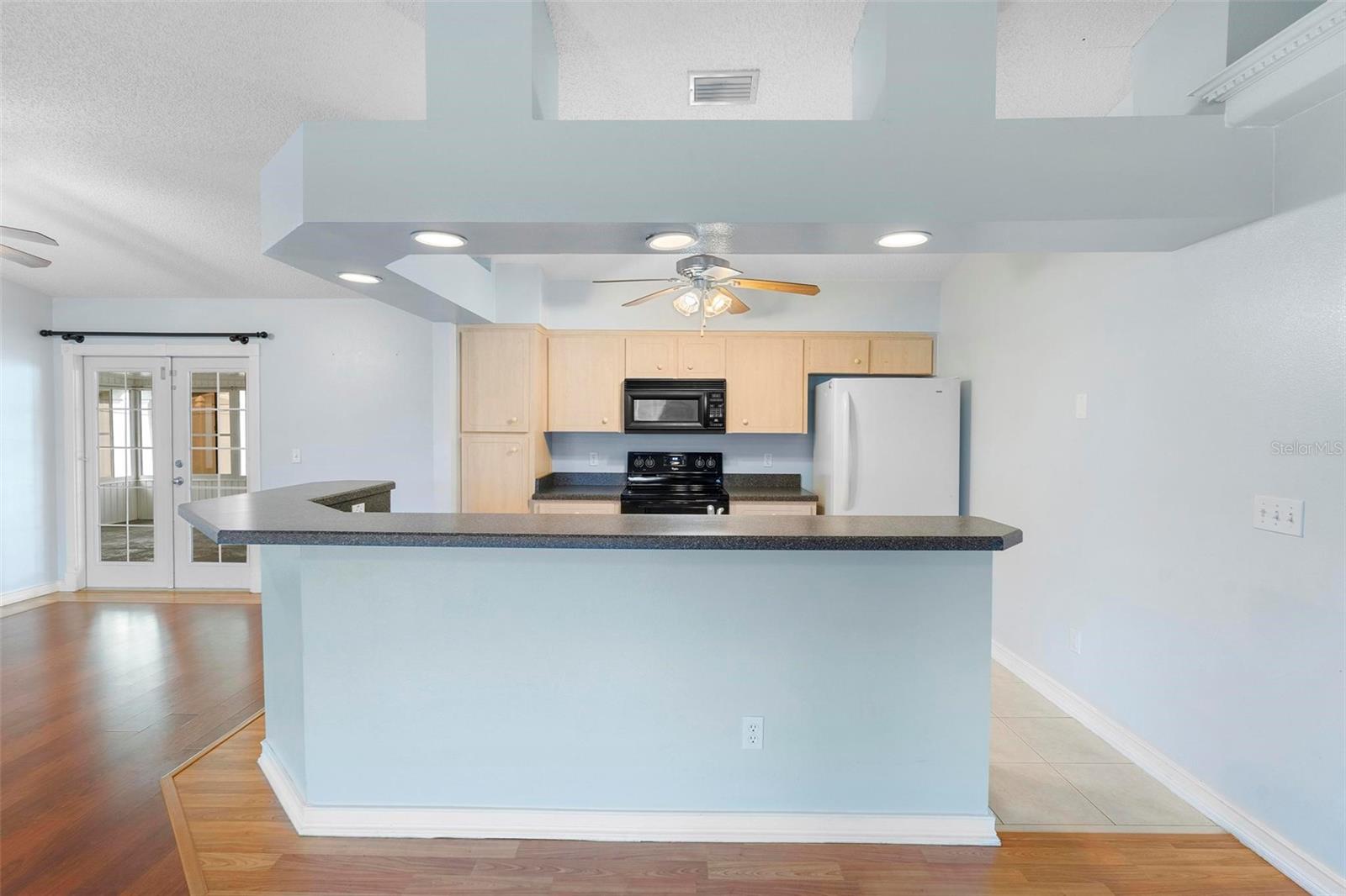 Image 17 of 47 For 2820 Tamarind Drive