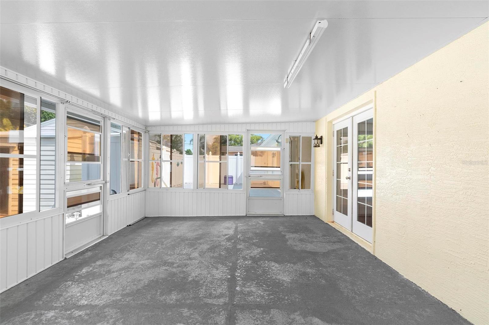 Image 39 of 47 For 2820 Tamarind Drive