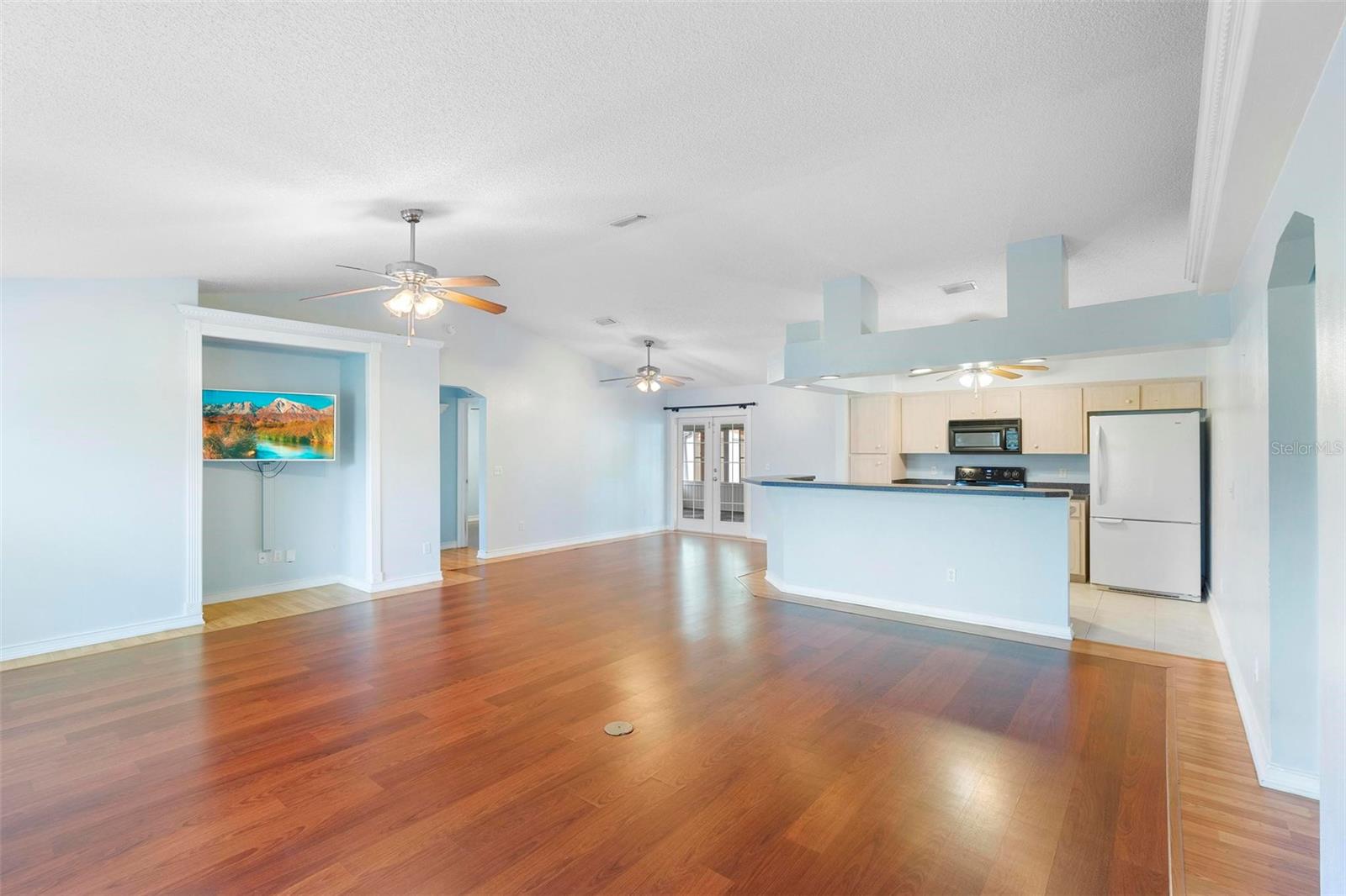 Image 9 of 47 For 2820 Tamarind Drive