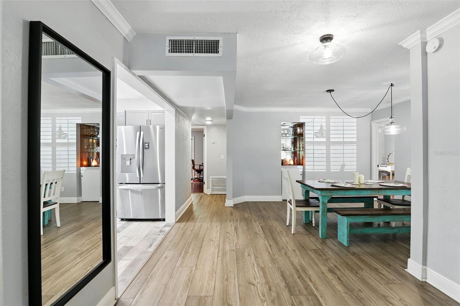 Image 11 of 33 For 509 Altaloma Avenue