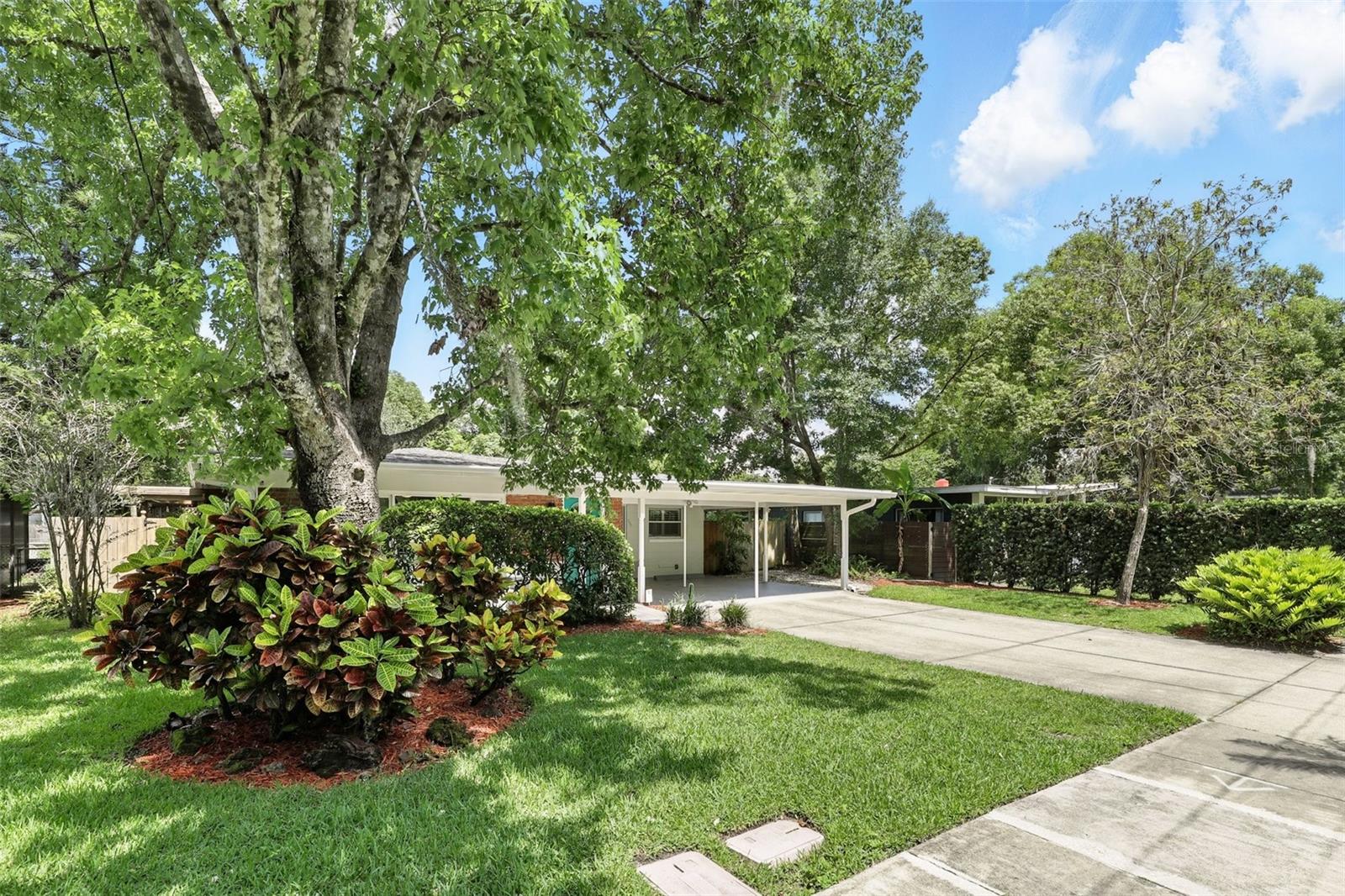 Image 4 of 33 For 509 Altaloma Avenue