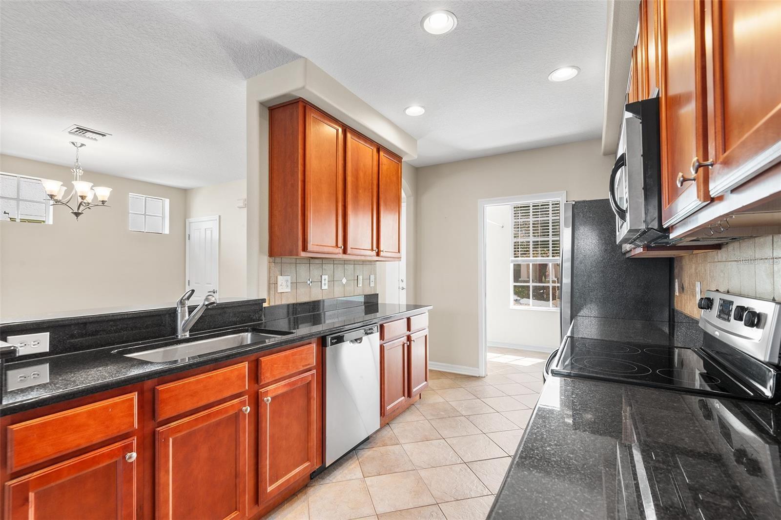 Image 7 of 17 For 7325 Saint Patrick Street