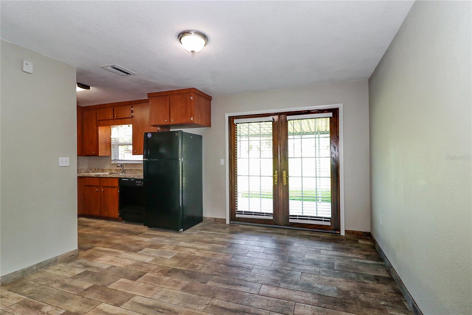 Image 7 of 16 For 4835 Toni Avenue