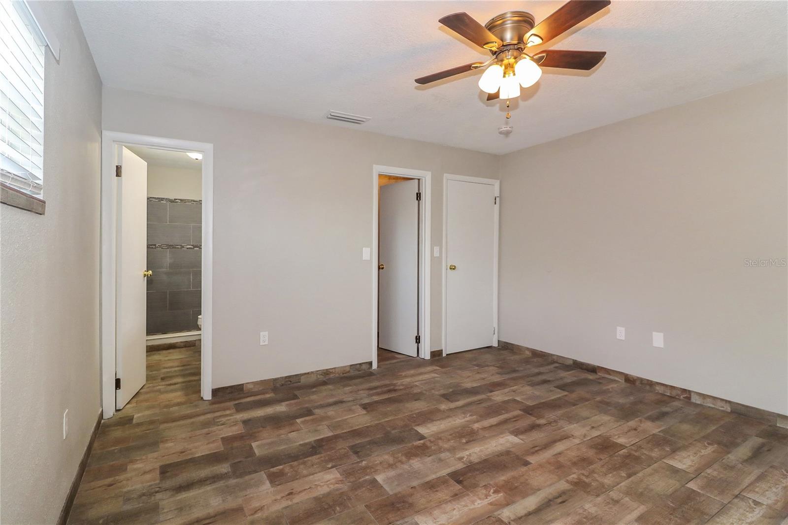 Image 9 of 16 For 4835 Toni Avenue