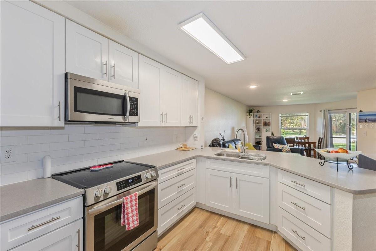 Image 7 of 31 For 7856 Sugar Bend Drive 7856