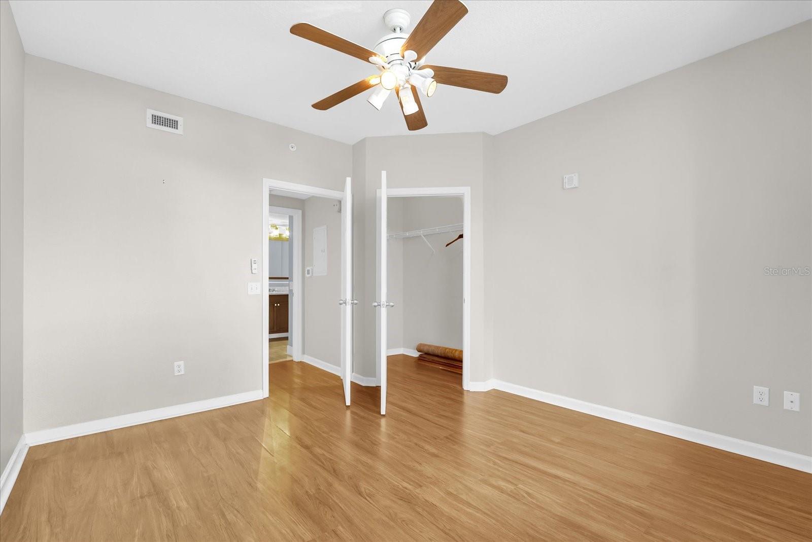 Image 14 of 31 For 322 Central Boulevard 614