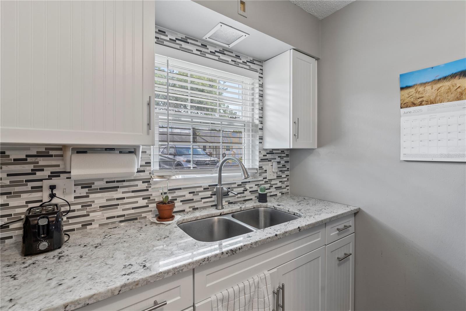 Image 18 of 21 For 141 Hill Avenue 141