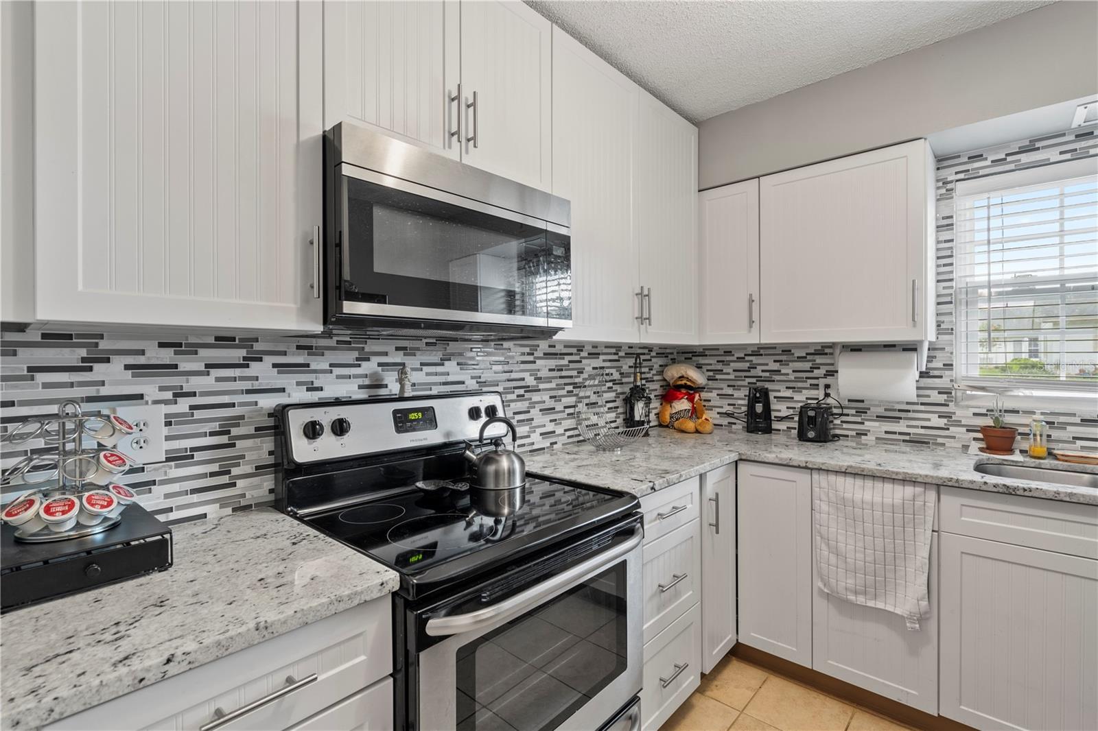 Image 9 of 21 For 141 Hill Avenue 141