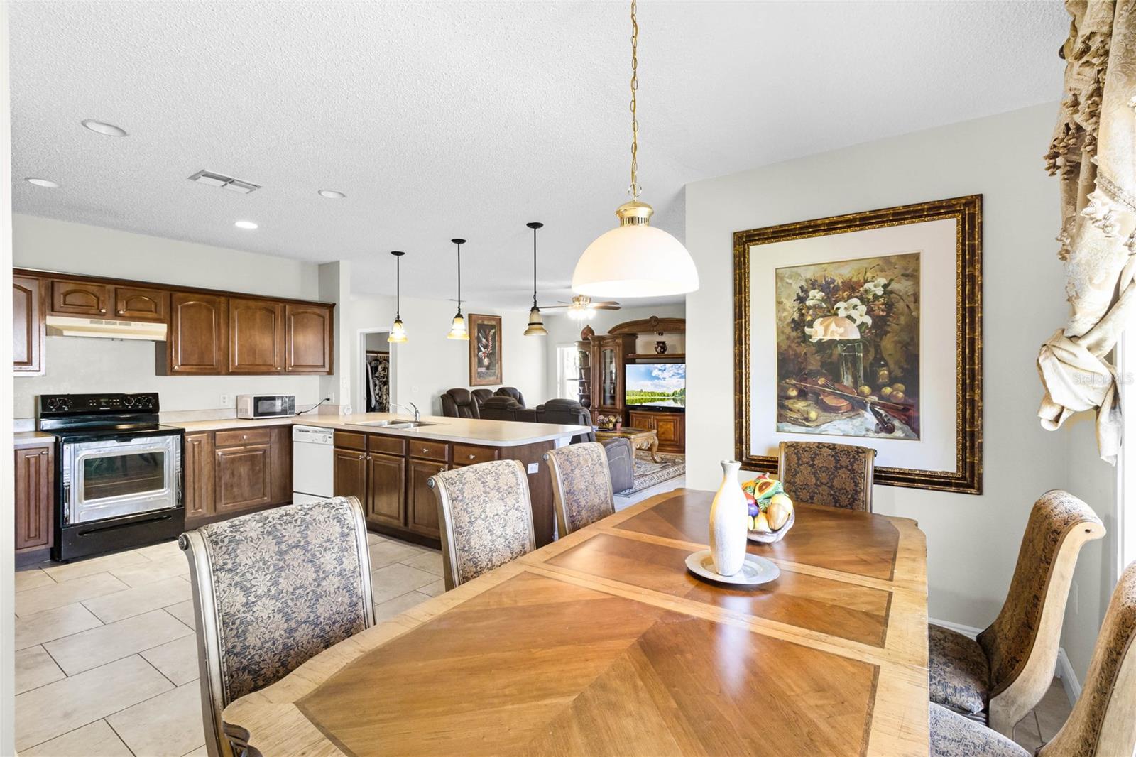 Image 13 of 41 For 1907 Lakeview Way