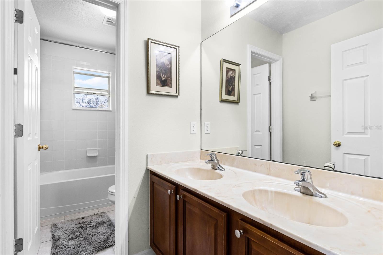 Image 24 of 41 For 1907 Lakeview Way
