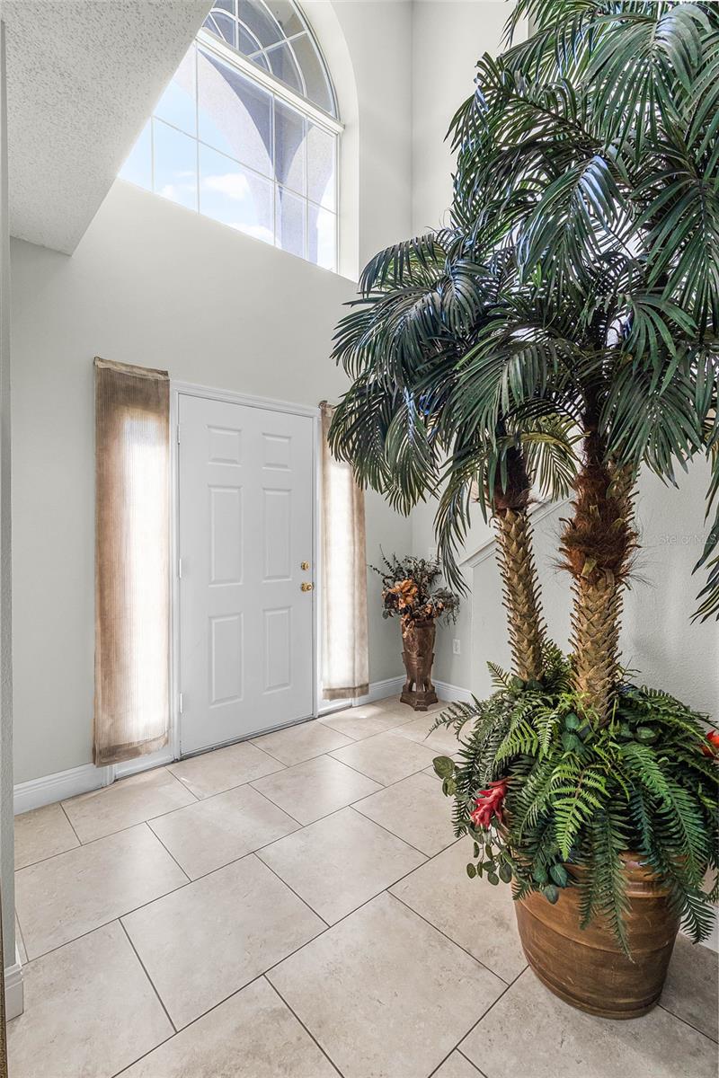 Image 3 of 41 For 1907 Lakeview Way