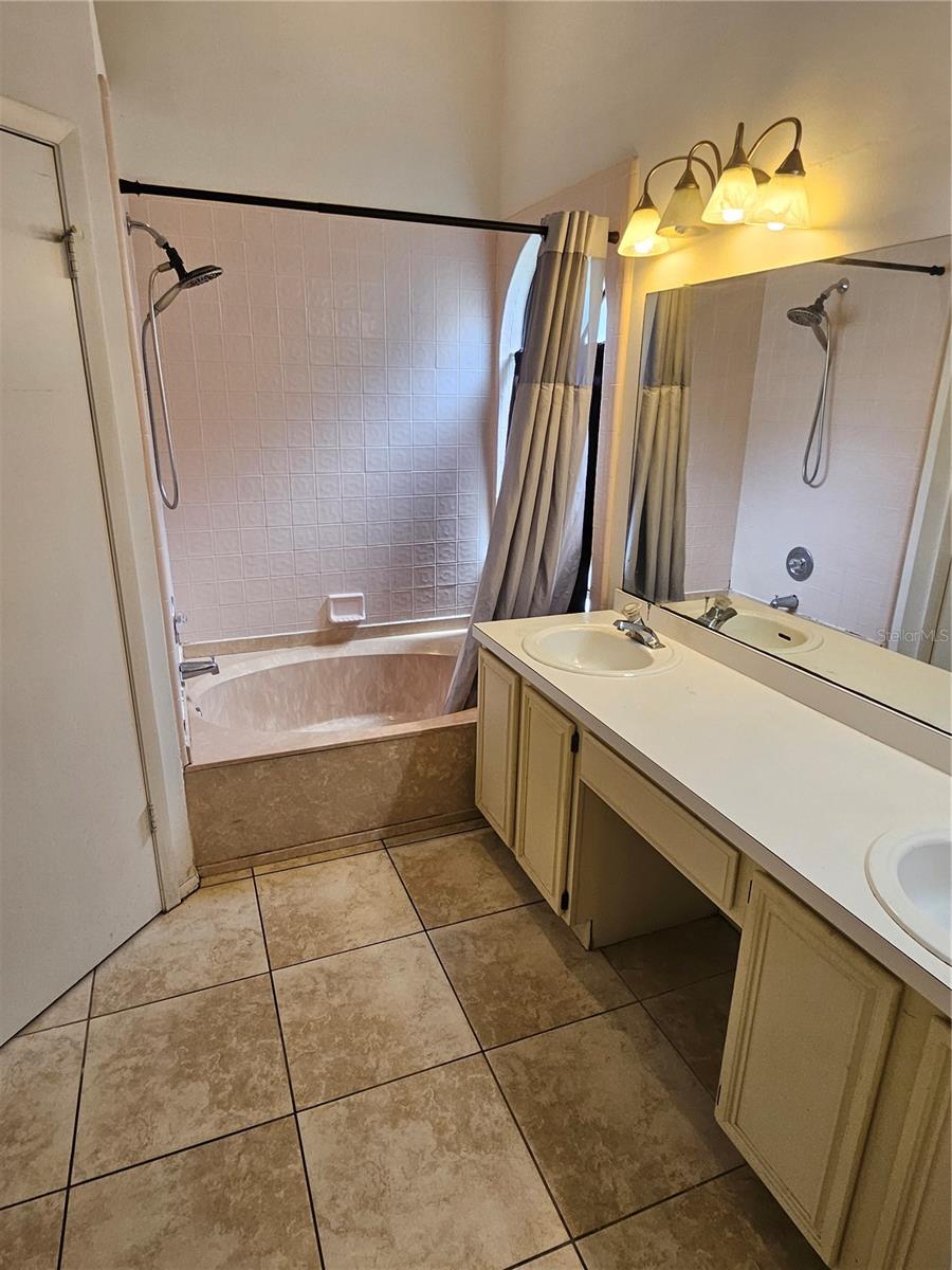 Image 11 of 22 For 1524 Crawford Drive
