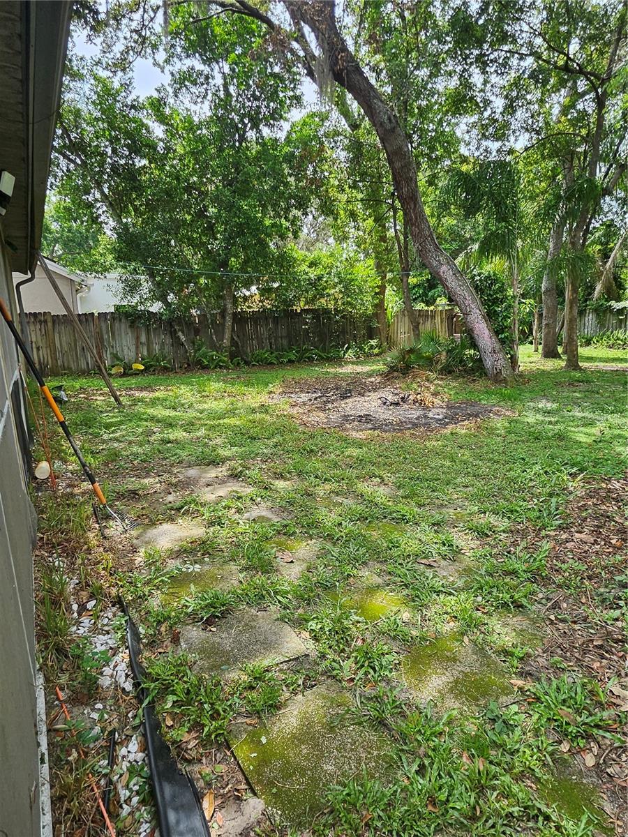 Image 19 of 22 For 1524 Crawford Drive