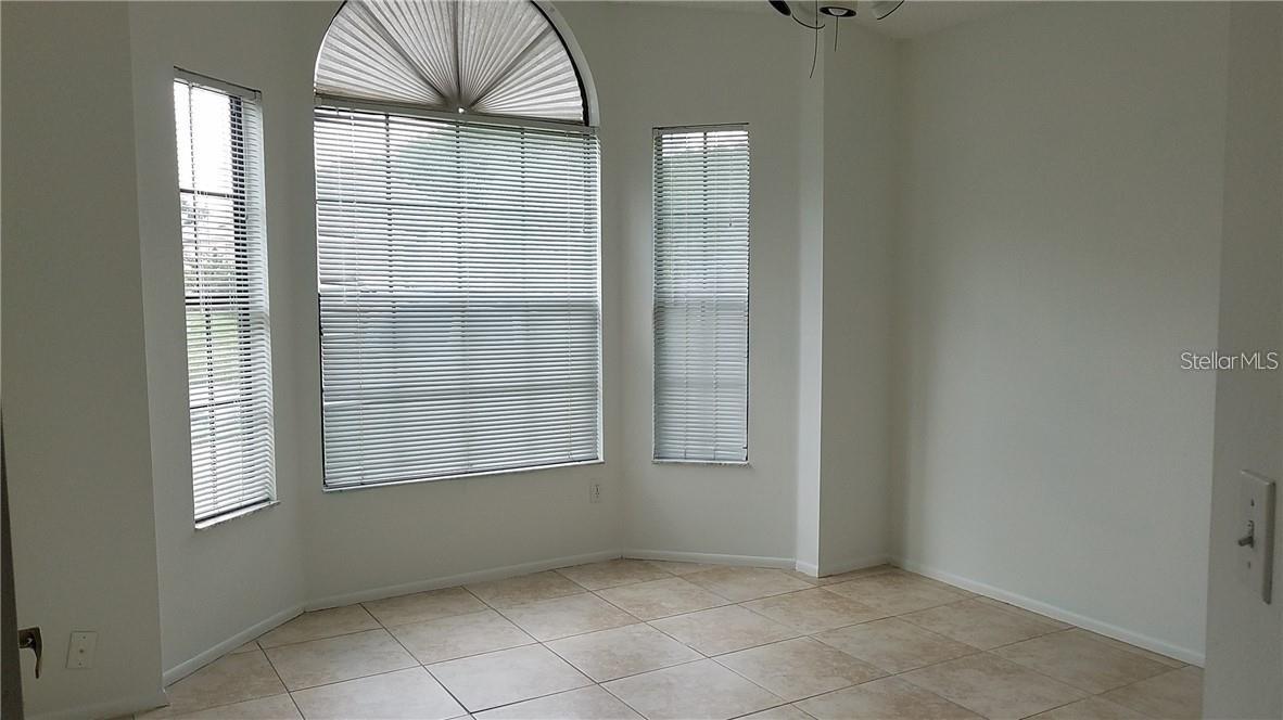 Image 3 of 22 For 1524 Crawford Drive