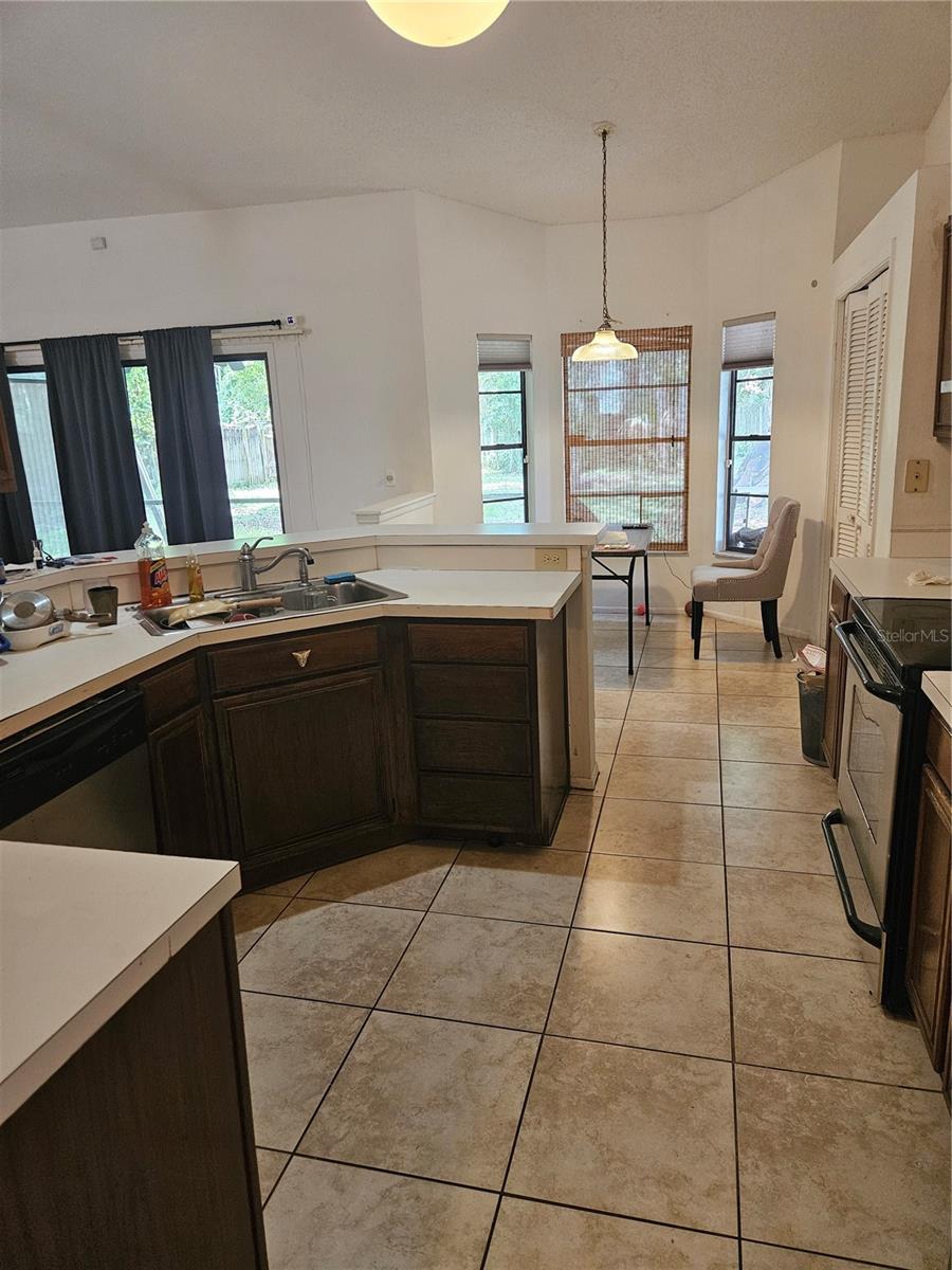Image 7 of 22 For 1524 Crawford Drive