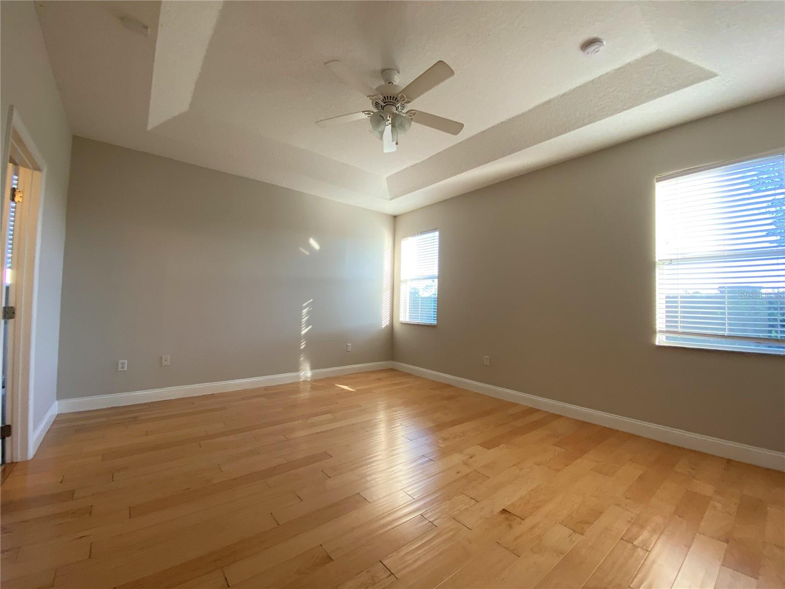 Image 15 of 23 For 10060 Stratford Pointe Avenue