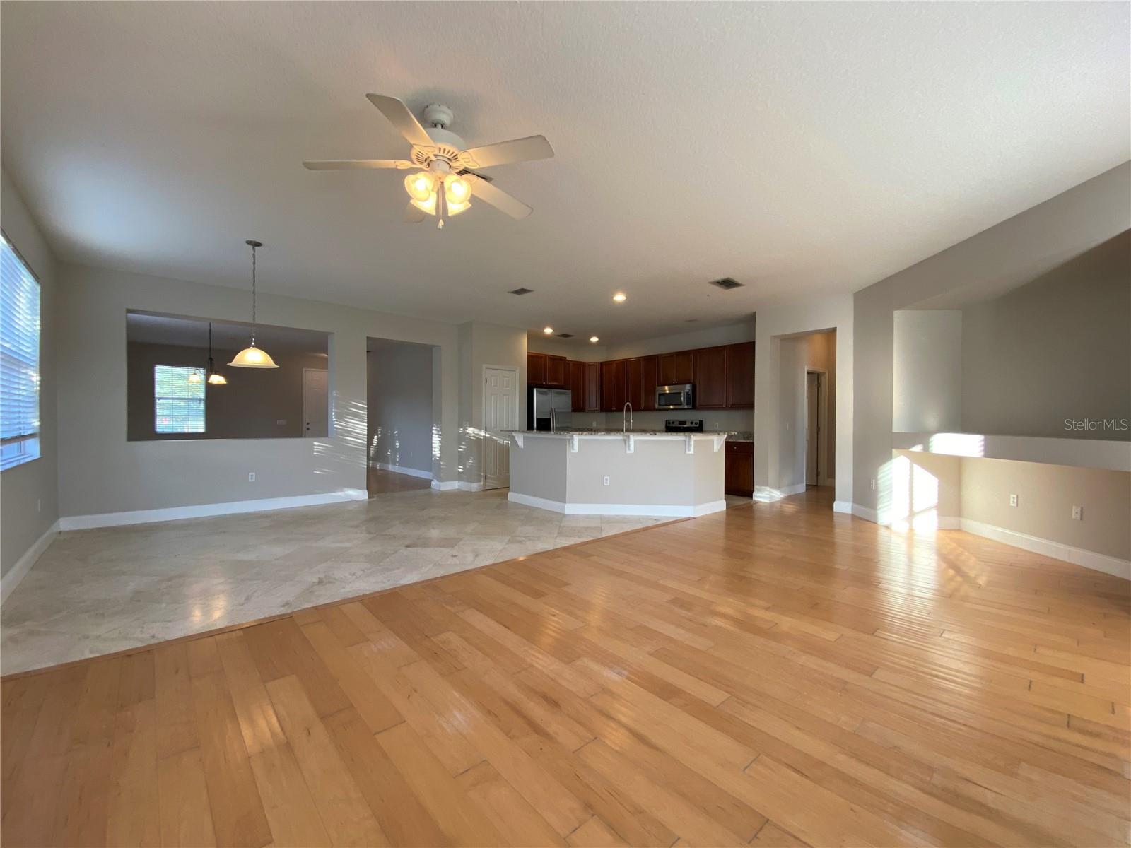 Image 8 of 23 For 10060 Stratford Pointe Avenue