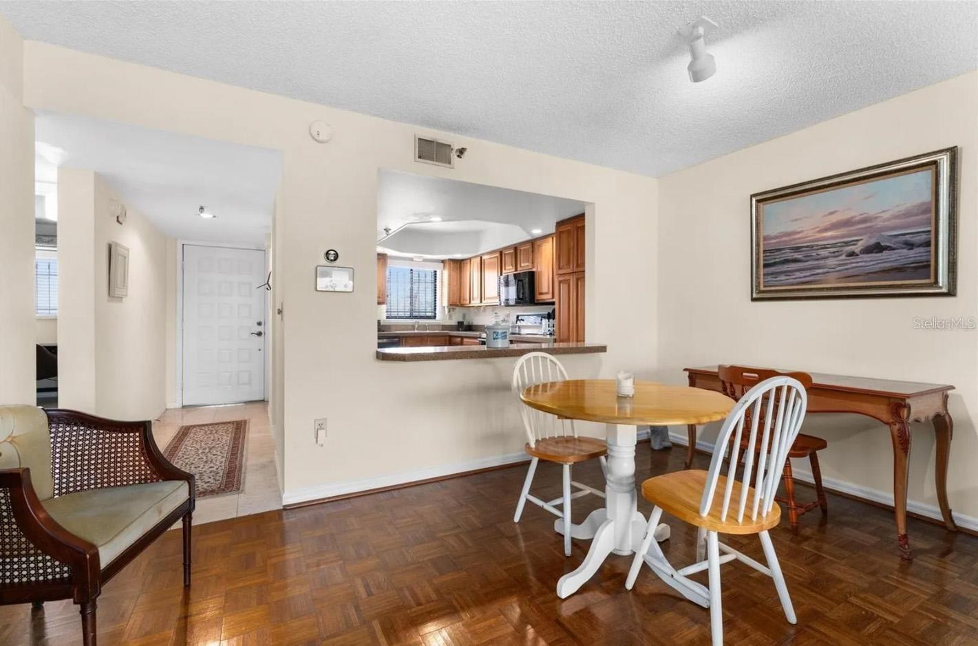 Image 17 of 30 For 1162 Carmel Circle  440