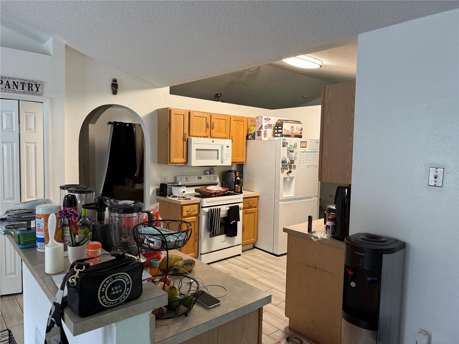 Image 14 of 20 For 5118 Laval Drive